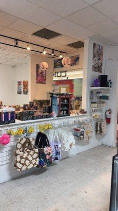 Curio Cavern (Manassas Mall)