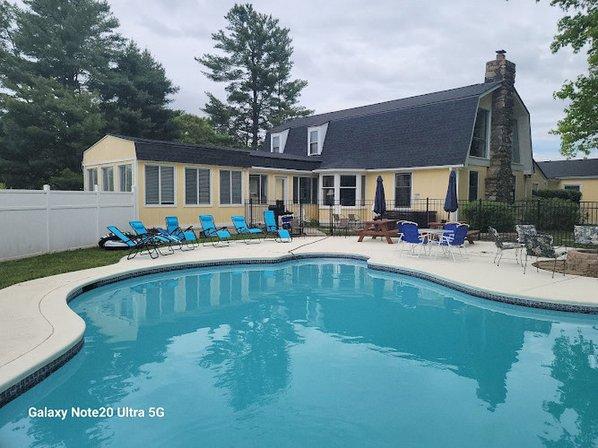 Hemingway Retreat