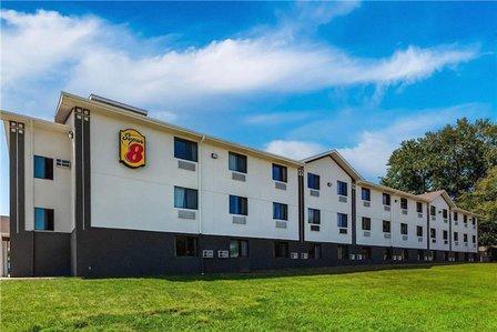 Super 8 by Wyndham Dumfries/Quantico