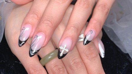FRESH NAILS & DAY SPA