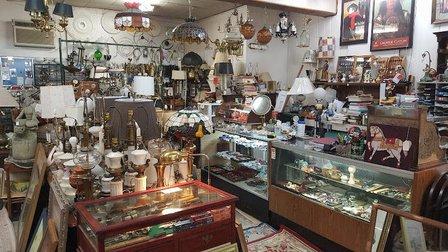 Beekman Place Antiques