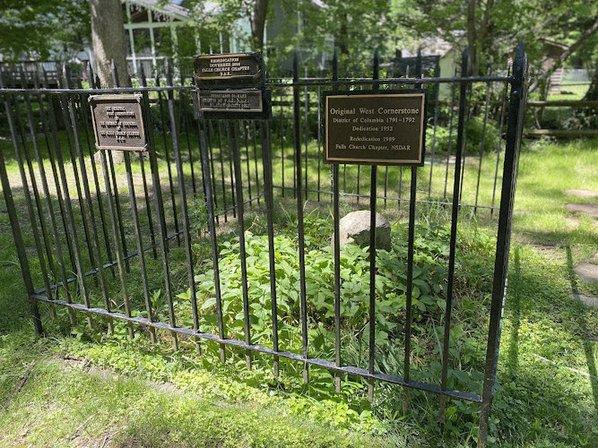DC Cornerstone Park-Marks original DC boundary