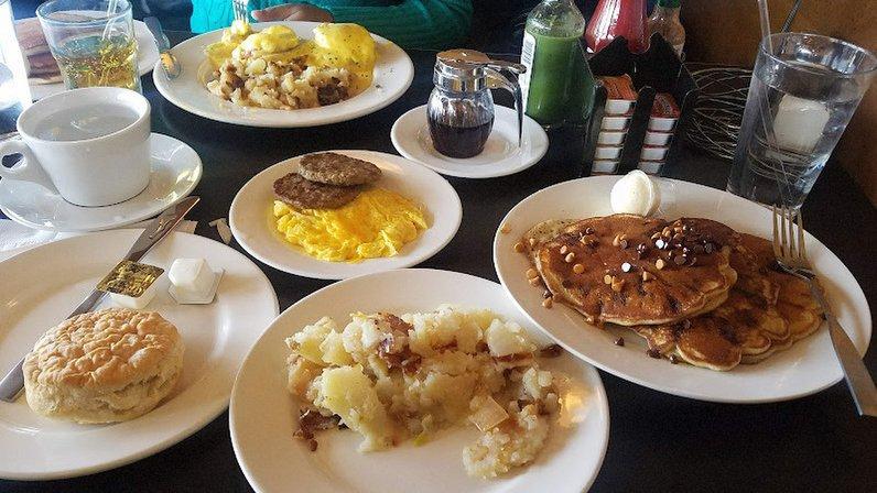 Amphora's Diner Deluxe