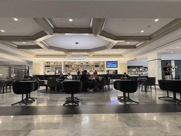 United Polaris Lounge