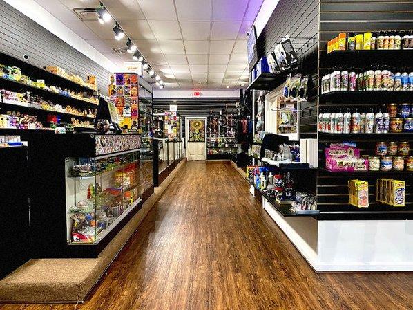 Smoke Source Tobacco and Vape