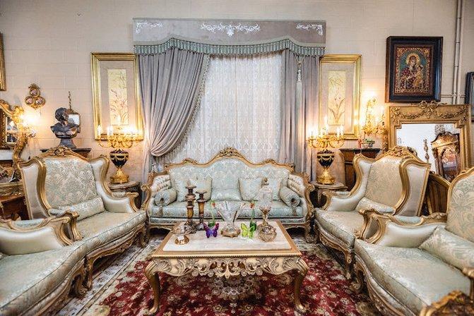 Farrah Gallery