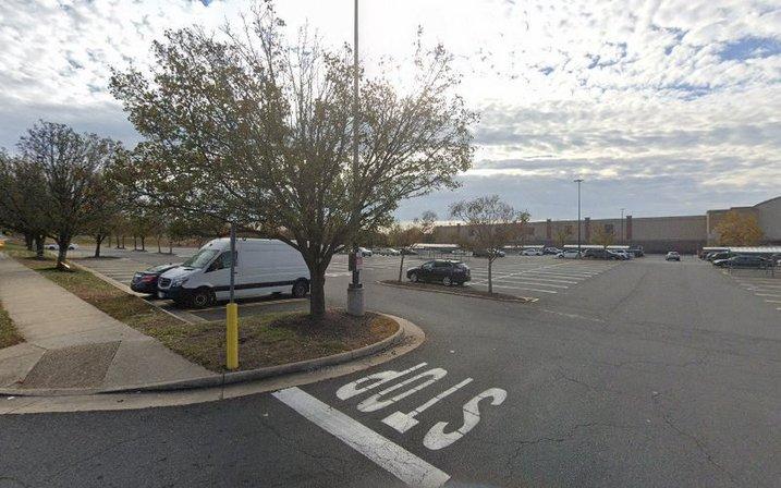 45425 Dulles Crossing Plaza Parking