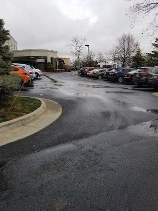 Crowne Plaza Dulles Airport Hotel Parking