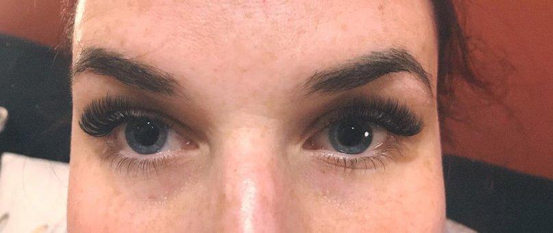 Emmy Lash & Brow