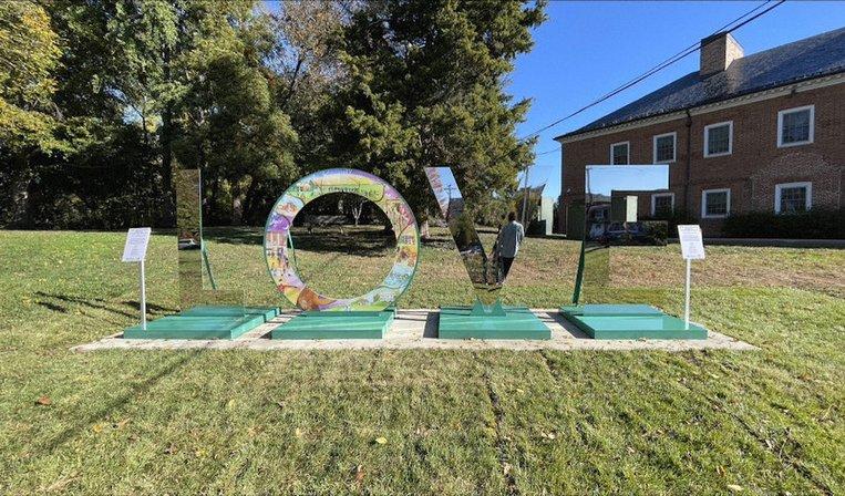 LOVE Sculpture