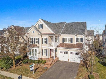 Michelle Frank , Real Estate Agent w/Pearson Smith Realty