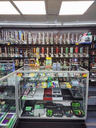Tobacco Hut Fine Cigars, Hookah, CBD & Vape Vienna