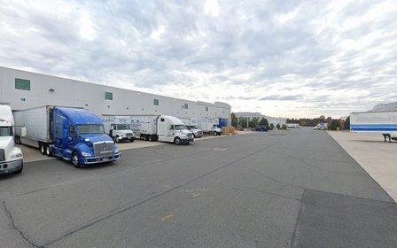Munaf Trucks