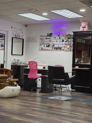 Carolynna Beauty Salon