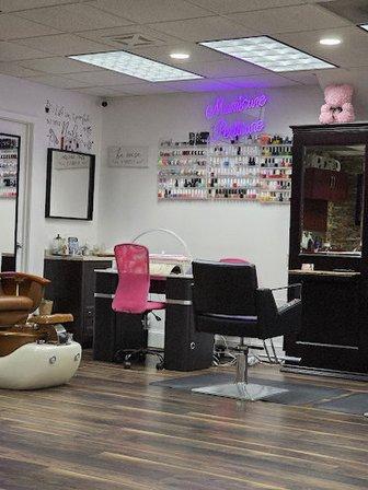 Carolynna Beauty Salon