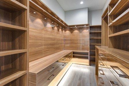 2 Day Closets
