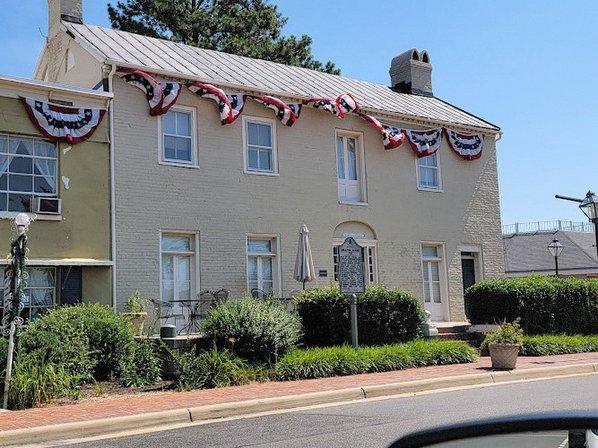 Ratcliffe–Allison-Pozer House