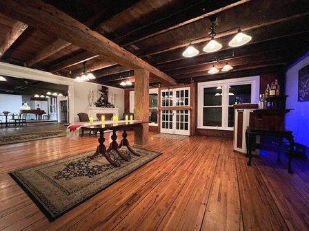 Round Hill Design Studio