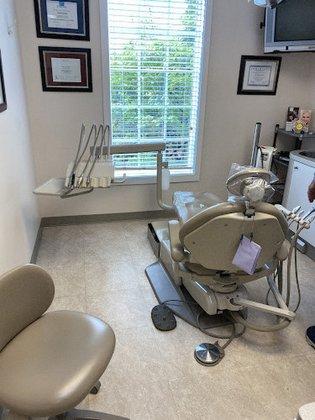 Farhad Hakim D.D.S. Herndon Dental Center