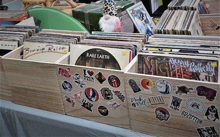 Vintage Vinyl at Re-Love It