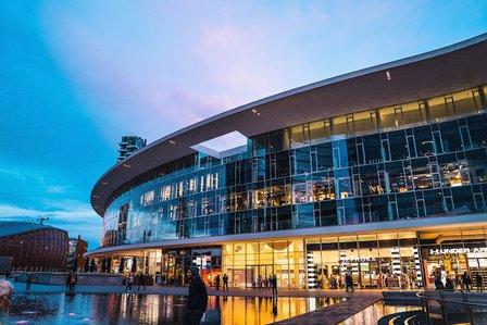 Safadar Enferadi, Commercial Real Estate