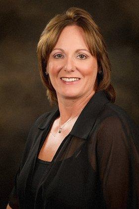 Tracey Savage, Century 21 Redwood Realty