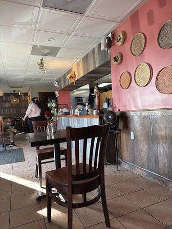 Happy Thai Restaurant
