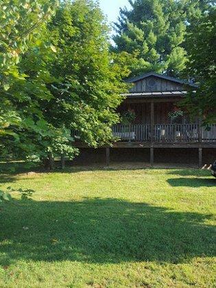 TangleTwig Farm B & B