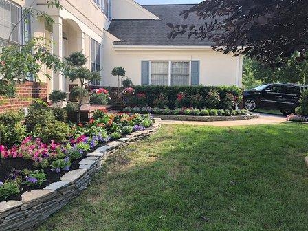 Aguilar's Lawn & Landscape
