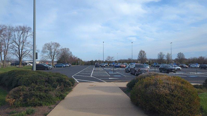 Virginia Railway Express - Broad Run Parking