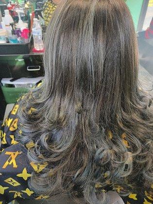 Tita's International Beauty Salon