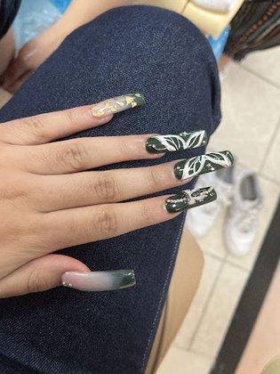 Nails Center