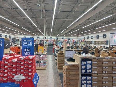 SKECHERS Warehouse Outlet