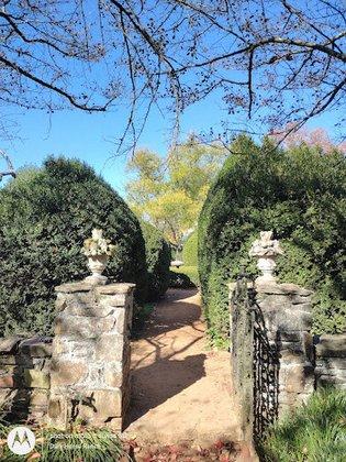 Little Oatlands