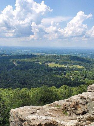 Raven Rocks Trailhead