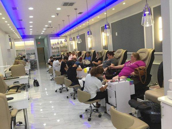 Vivian Nail Spa
