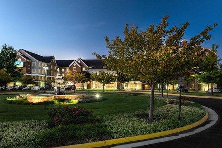 Staybridge Suites Chantilly Dulles Airport by IHG