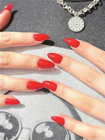 Gloss Nail Collective