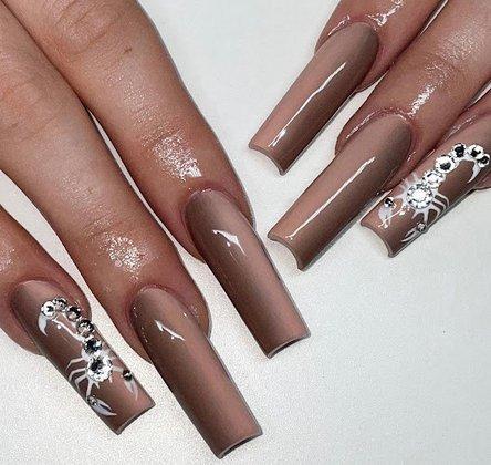 Mirian’s Nails