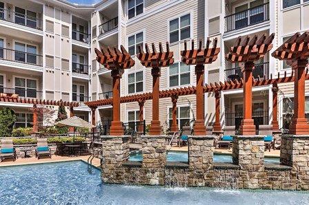 Camden Dulles Station Apartments