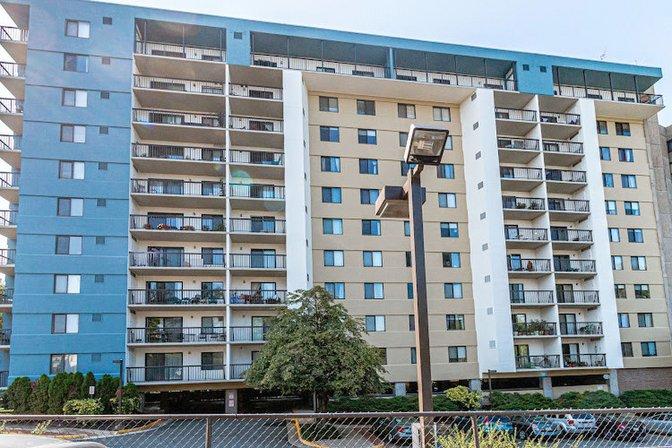 Lakeside Plaza Condominium