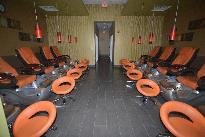 Divine Nail Spa