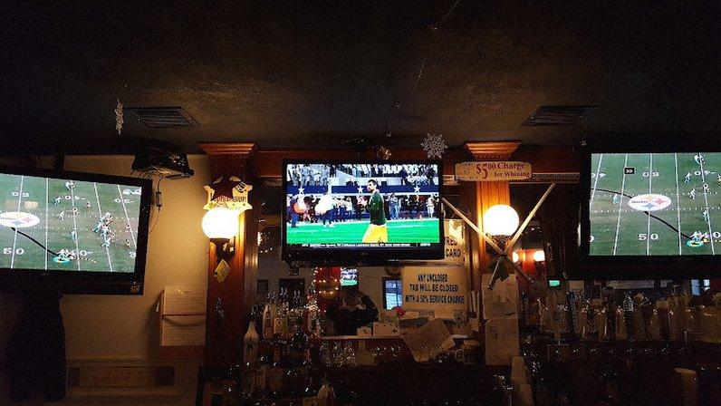 Mackey's American Pub
