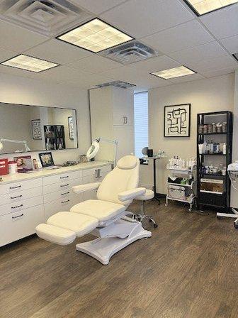 SL MedGlow Clinic