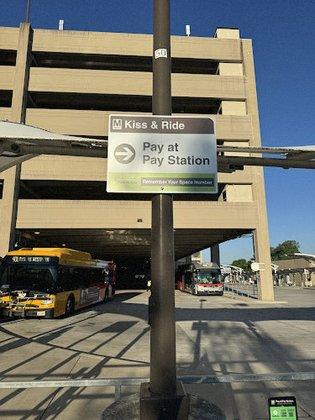 2672-A Avenir Pl Parking