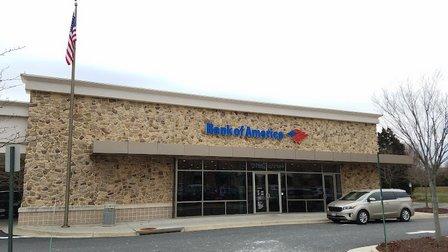 Bank of America (with Drive-thru ATM)