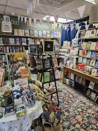 A Thousand Stories - Herndon Books