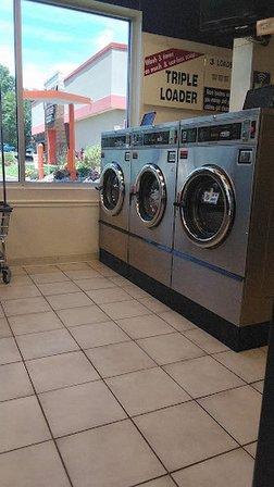Sue's Laundromat