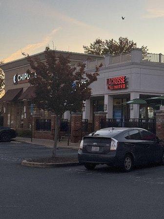 Glyndon Plaza