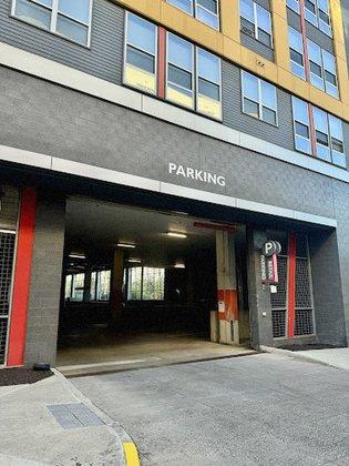 Avalon Dunn Loring Retail Parking